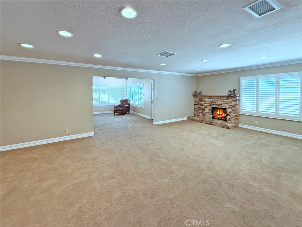 6041 Santa Barbara Avenue