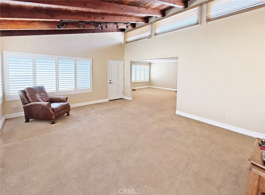 6041 Santa Barbara Avenue