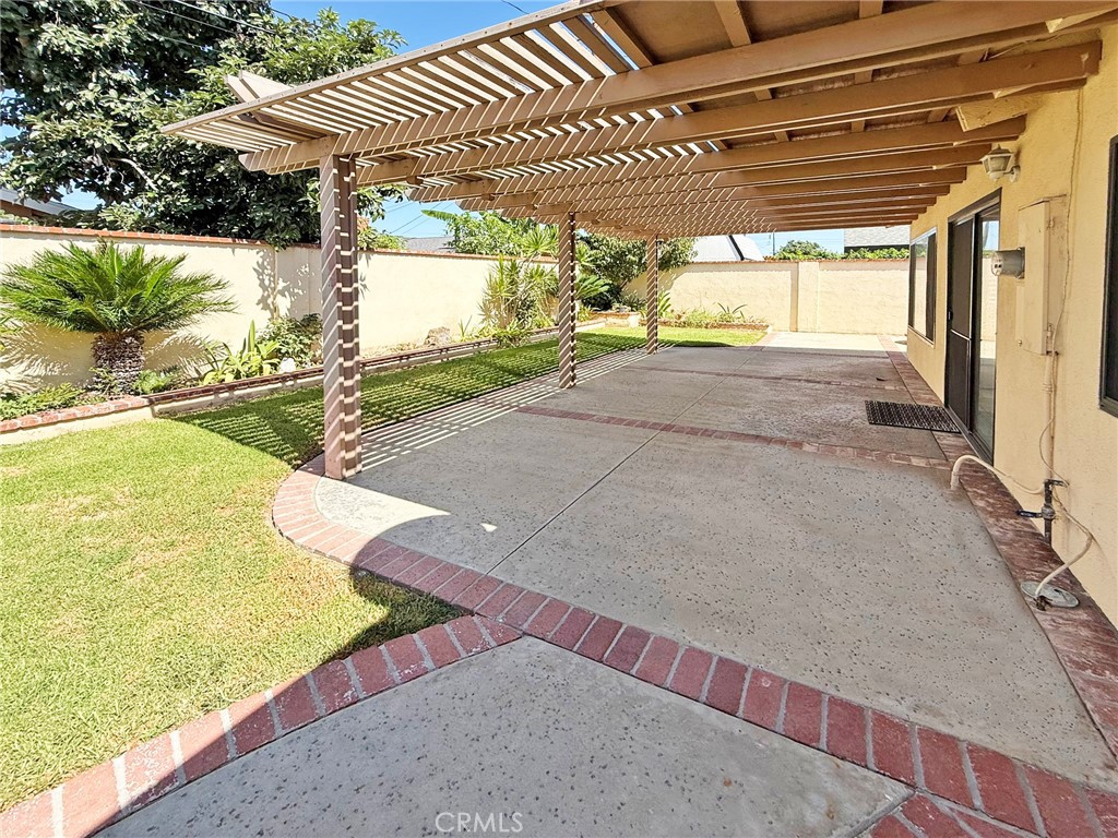6041 Santa Barbara Avenue