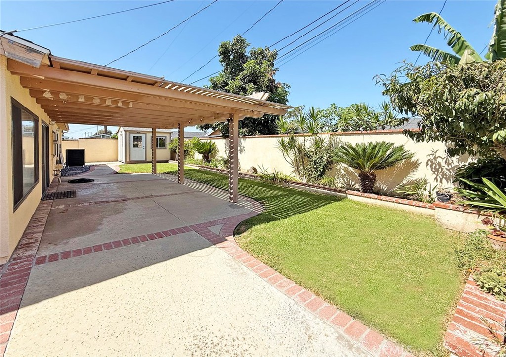 6041 Santa Barbara Avenue