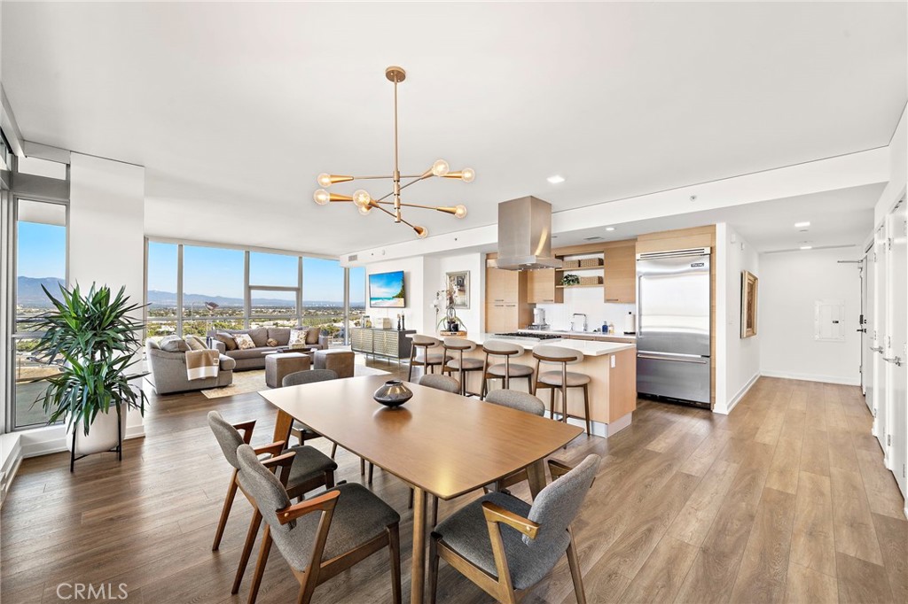 9 MacArthur Place 1402