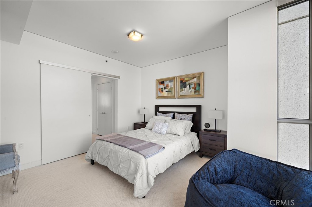 9 MacArthur Place 1402