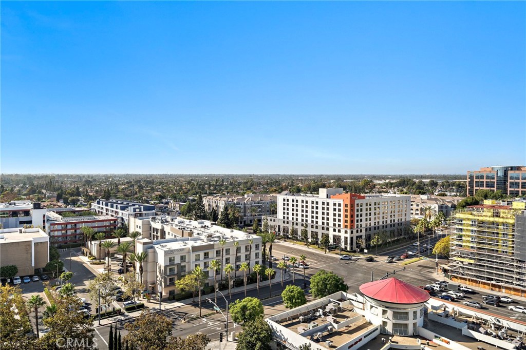 9 MacArthur Place 1402