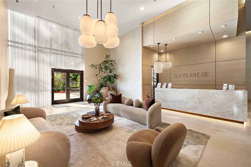 9 MacArthur Place 1402
