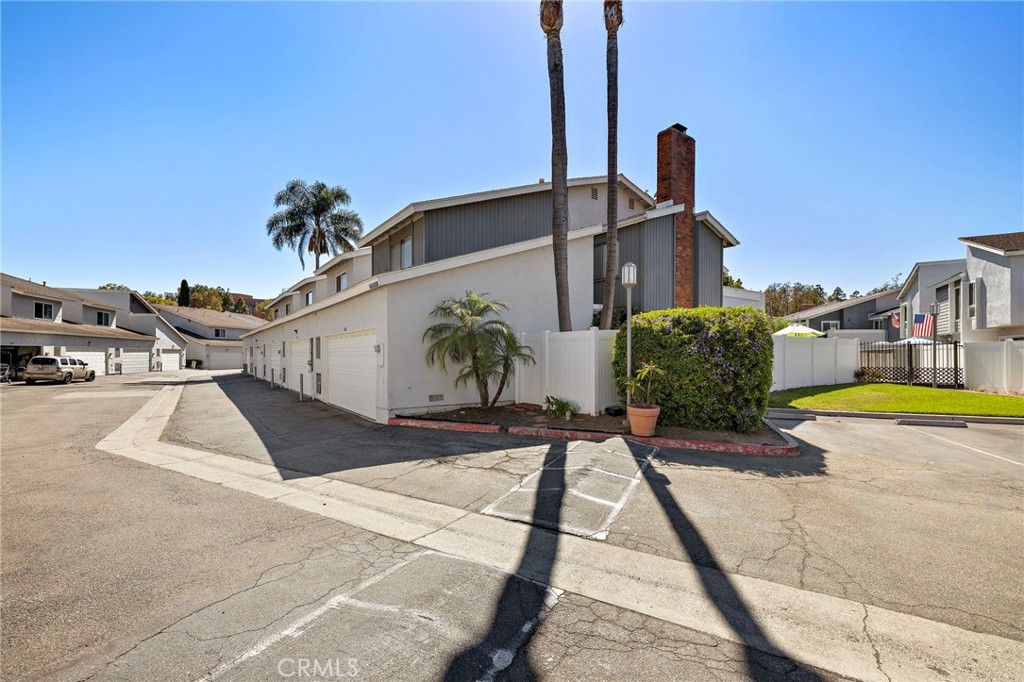 622 Whitney Way