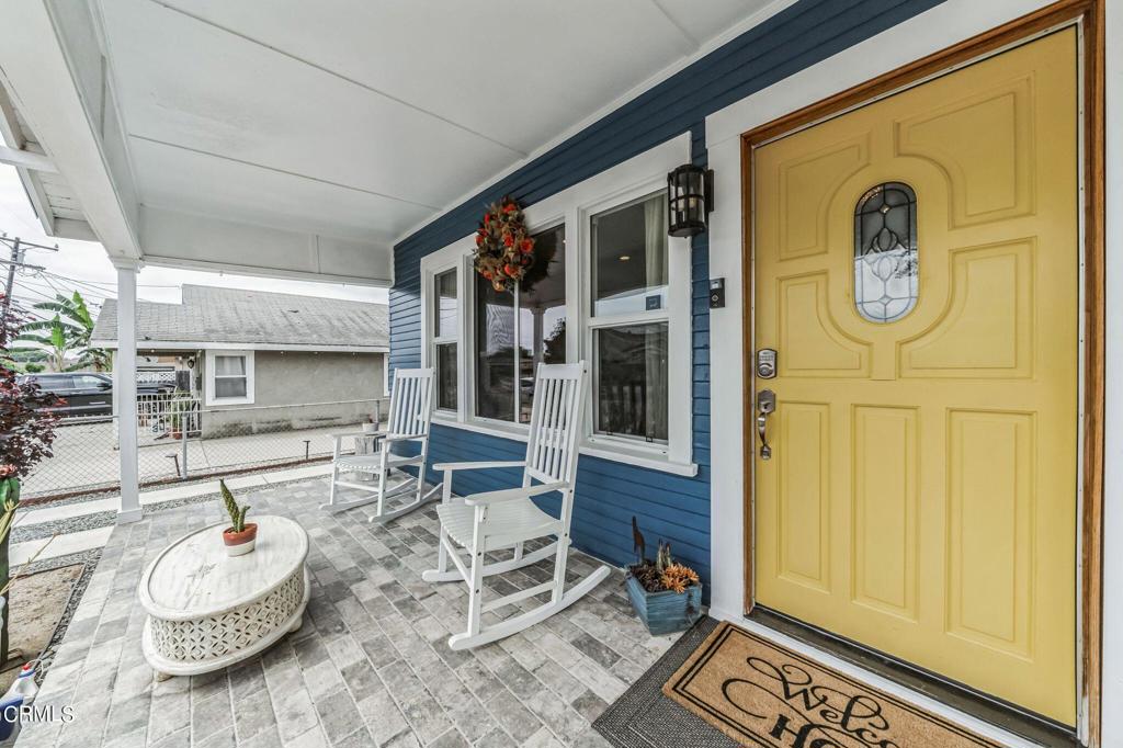 1039 S Eastman Avenue