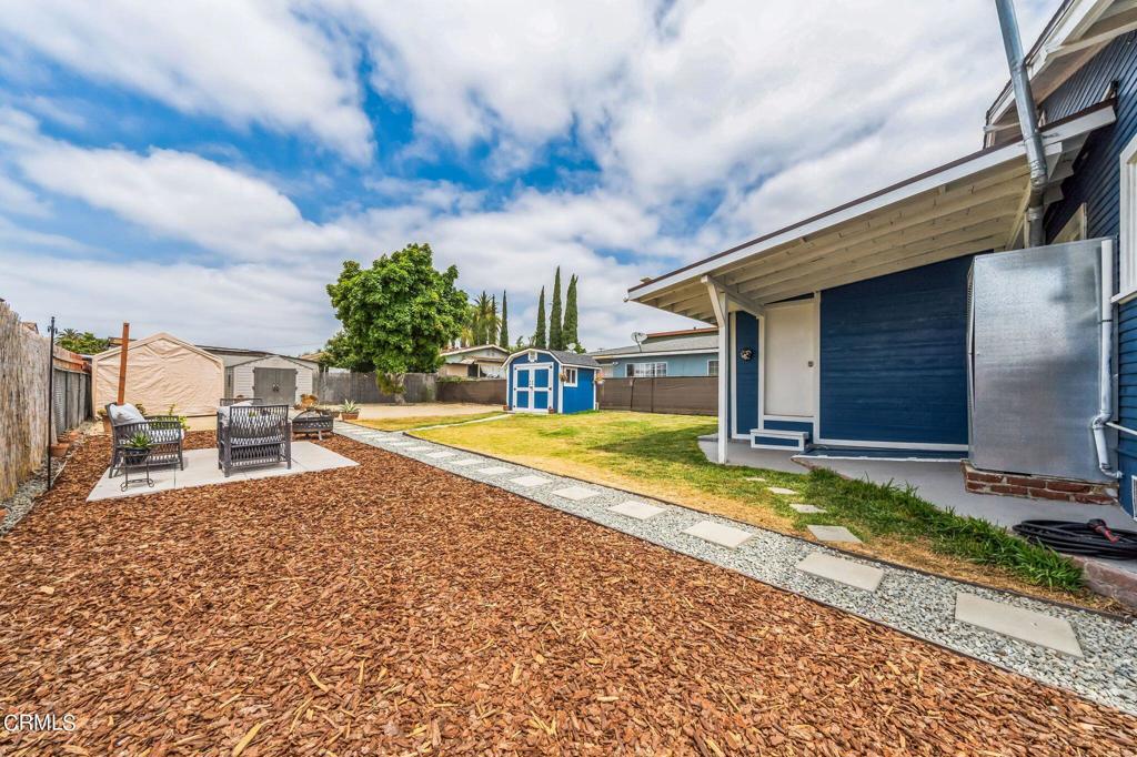 1039 S Eastman Avenue