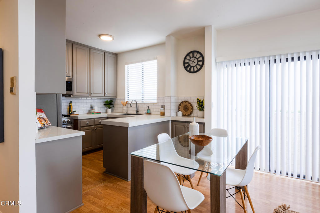 1331 S Saltair Avenue 2