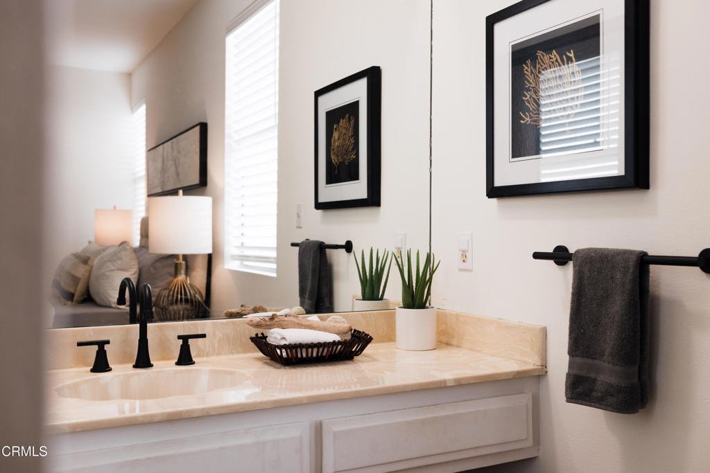 1331 S Saltair Avenue 2