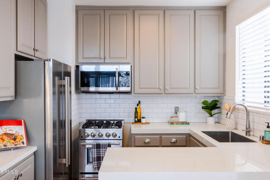 1331 S Saltair Avenue 2