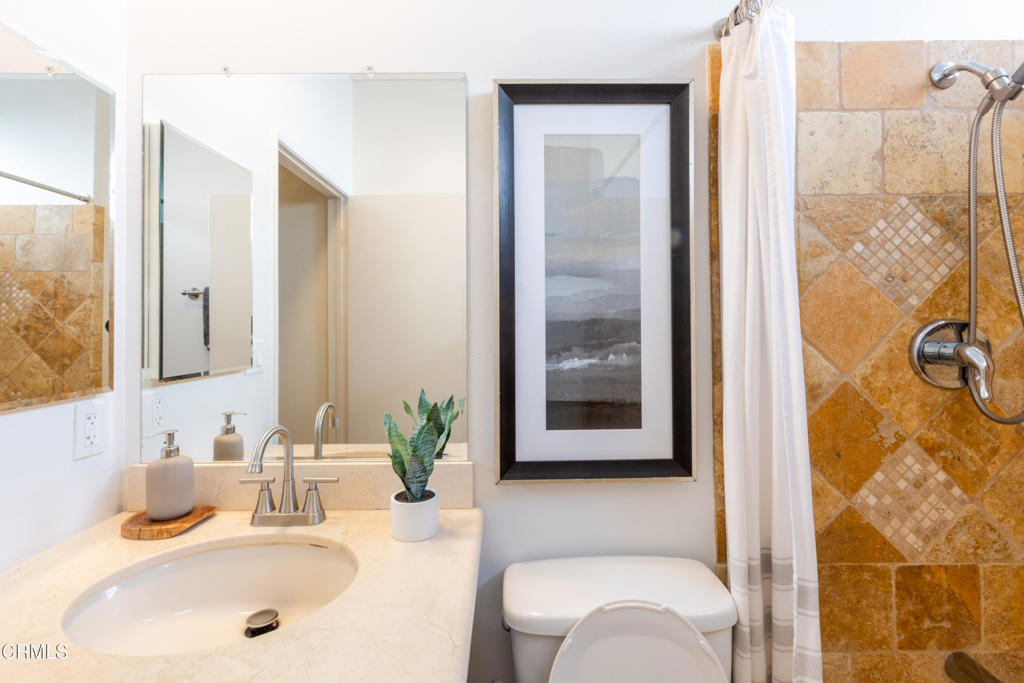 1331 S Saltair Avenue 2