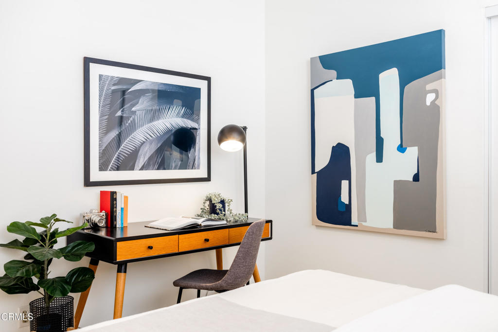 1331 S Saltair Avenue 2