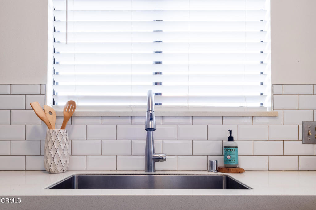 1331 S Saltair Avenue 2