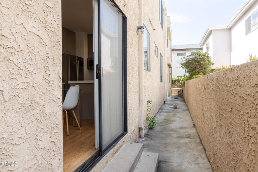 1331 S Saltair Avenue 2