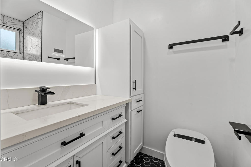 6721 S Springpark Avenue 3A