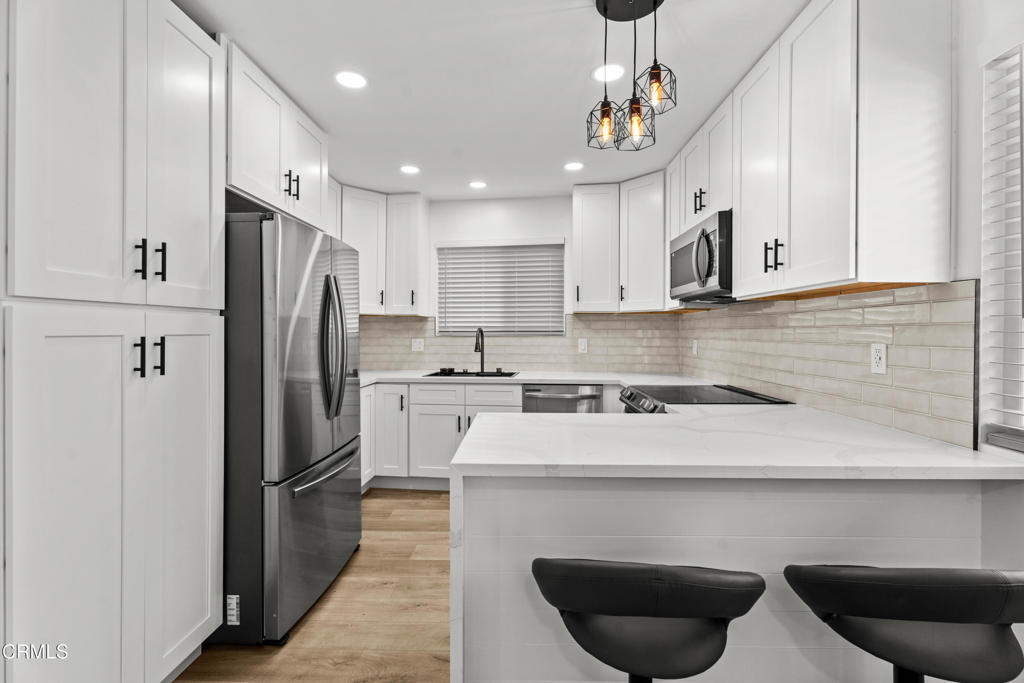 6721 S Springpark Avenue 3A