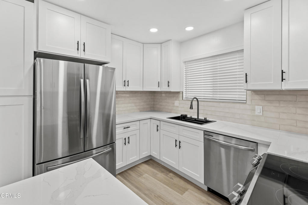 6721 S Springpark Avenue 3A