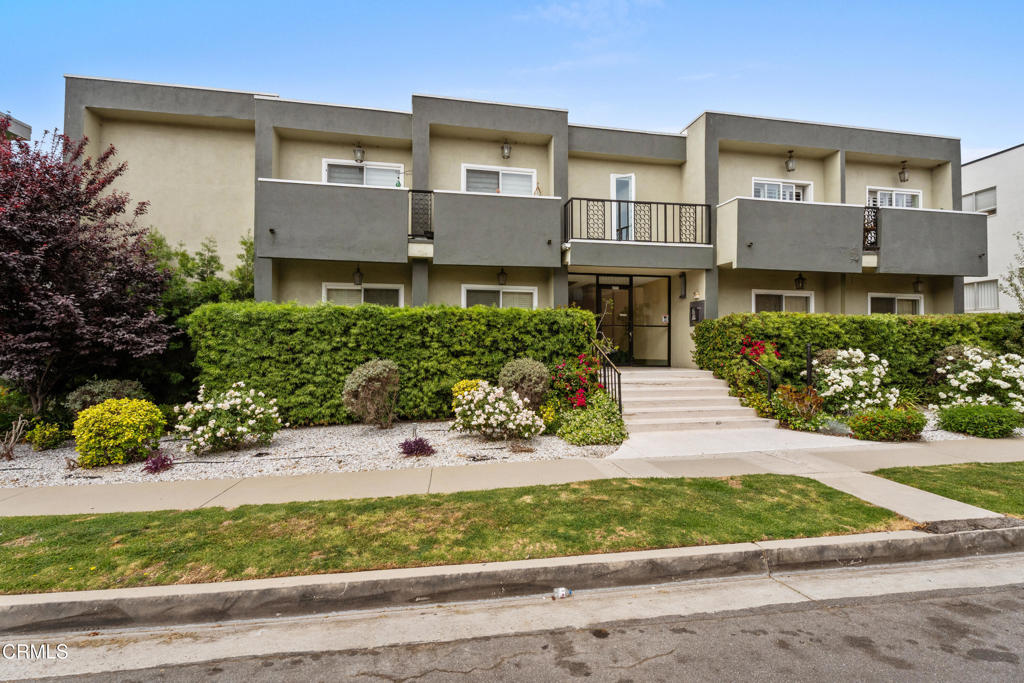 6721 S Springpark Avenue 3A