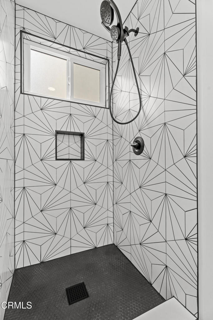 6721 S Springpark Avenue 3A