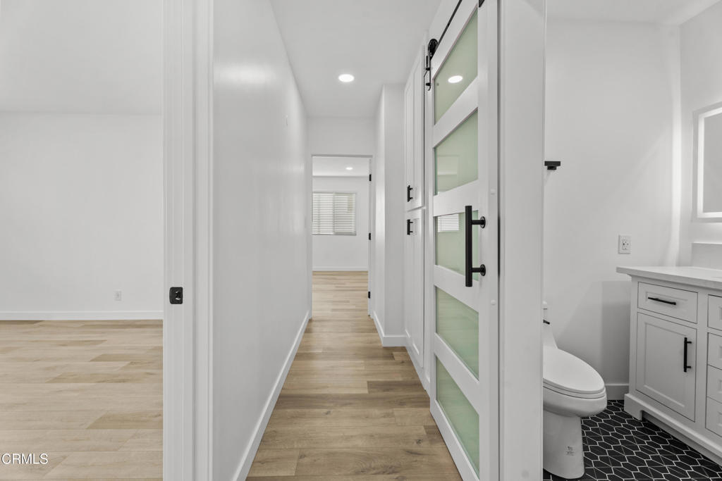 6721 S Springpark Avenue 3A