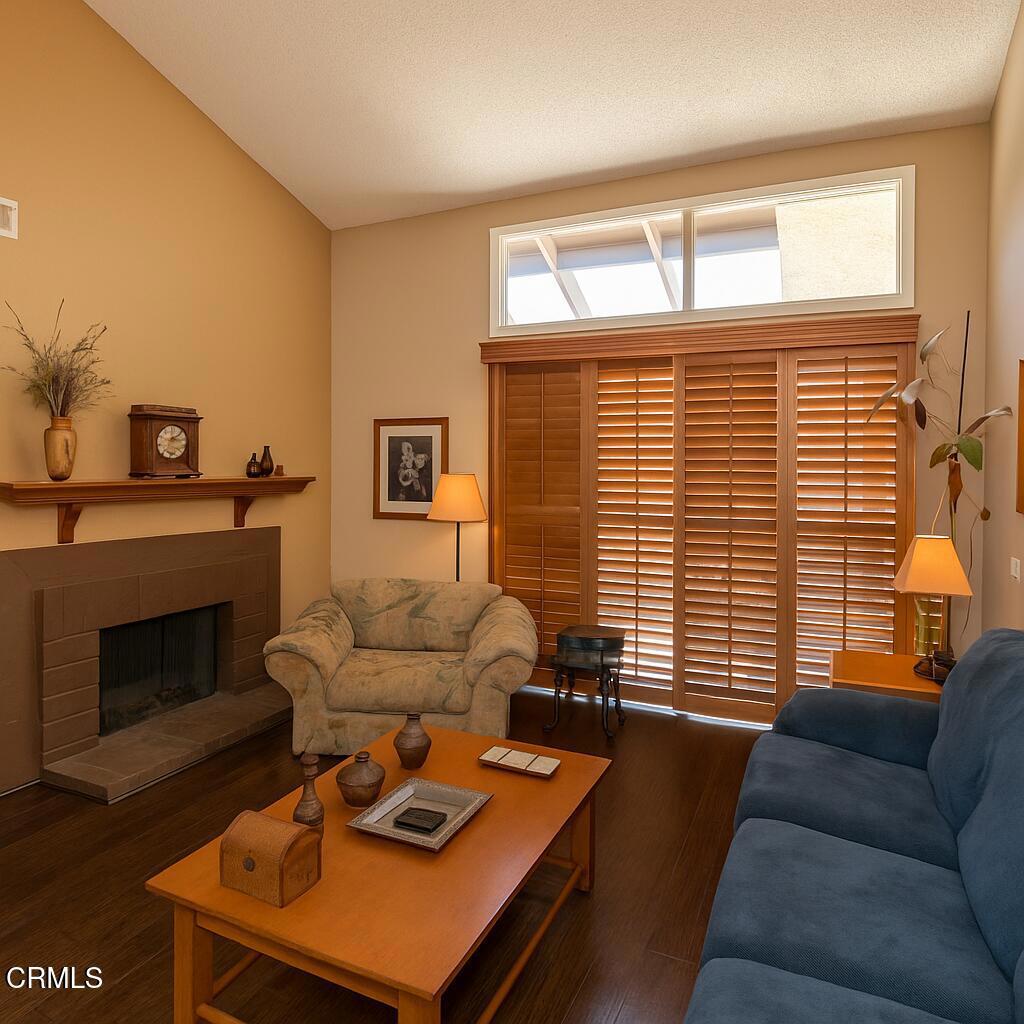 758 W Foothill Boulevard