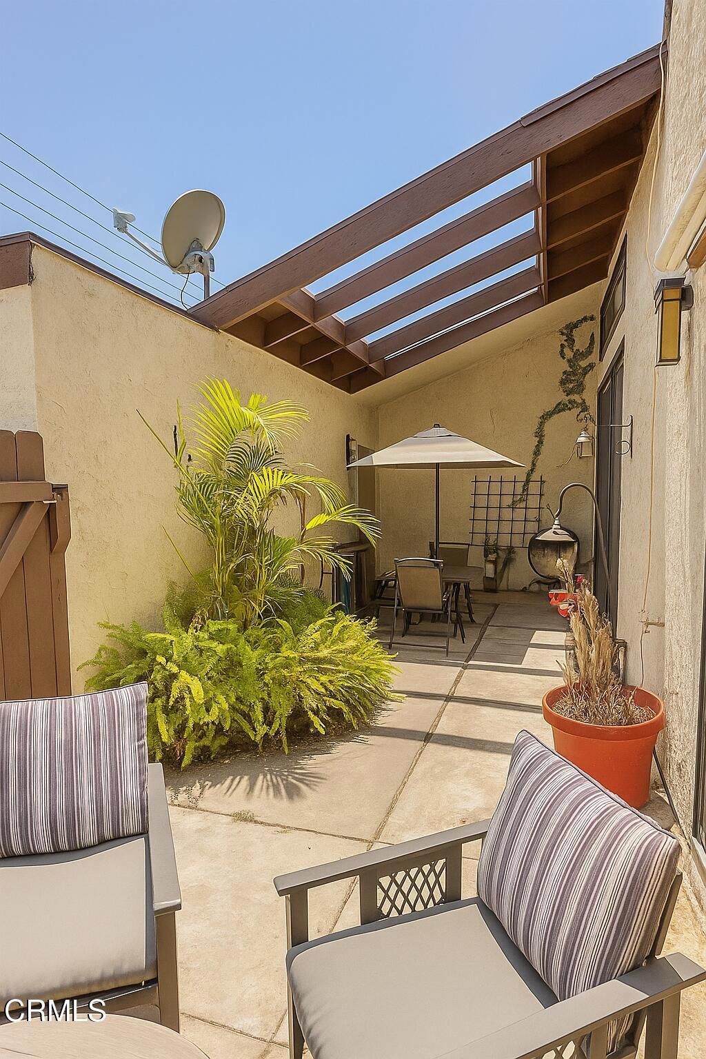758 W Foothill Boulevard