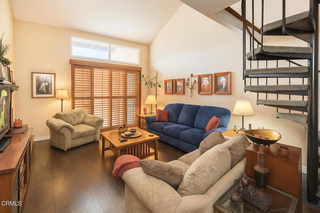 758 W Foothill Boulevard