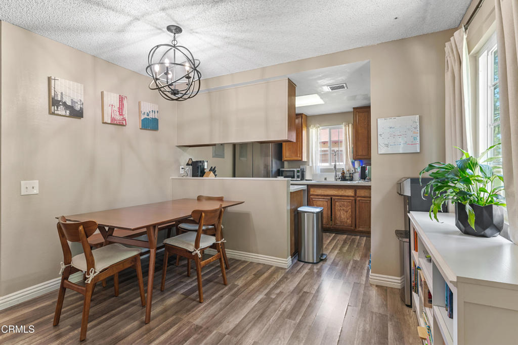 1124 W Calle Del Sol 1
