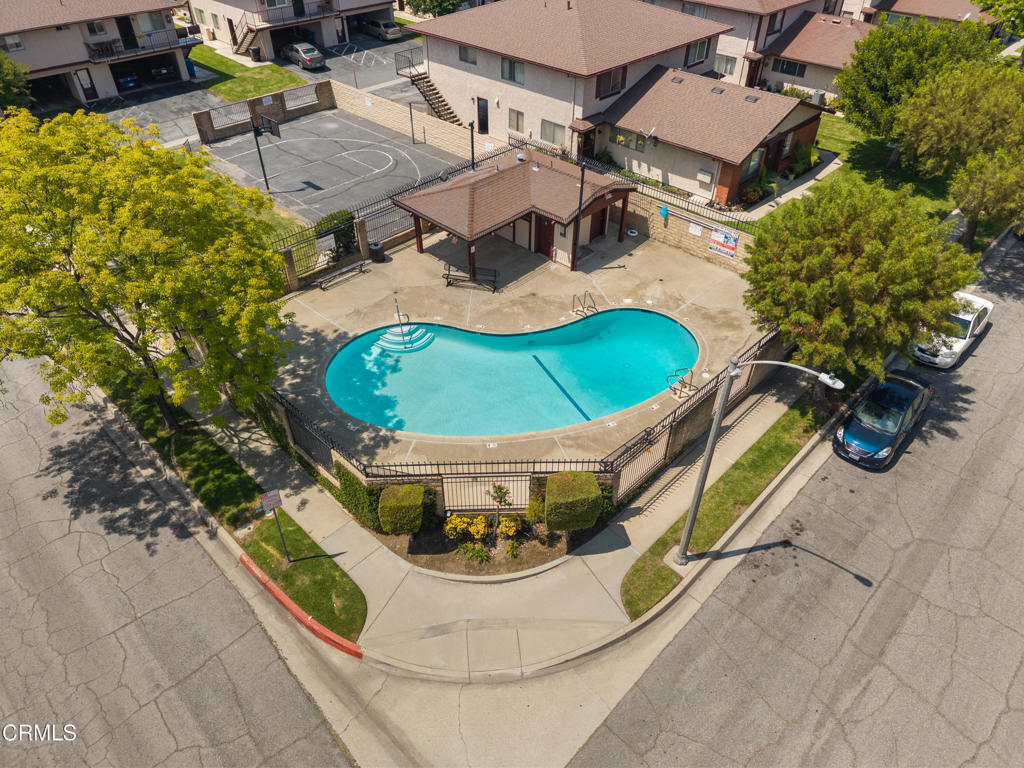 1124 W Calle Del Sol 1