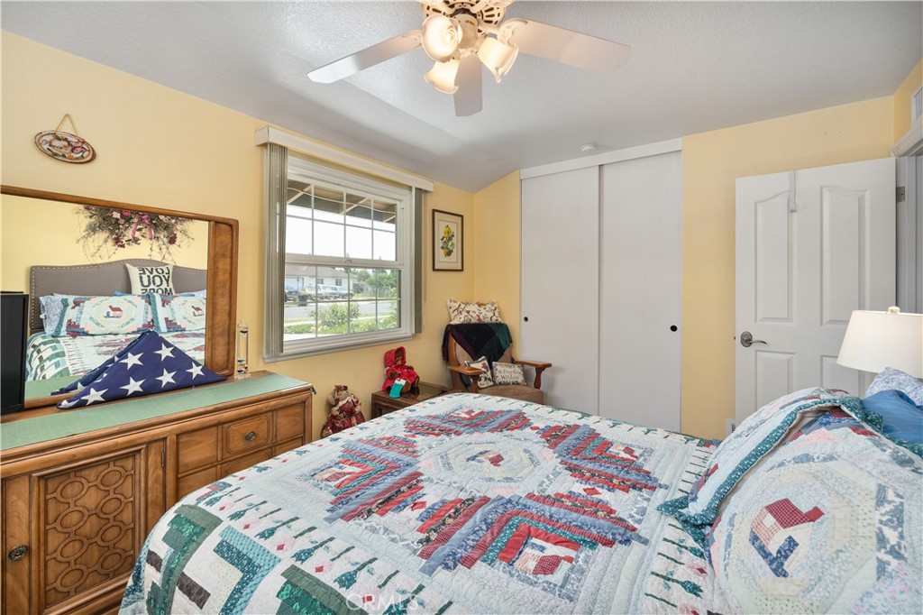 2511 E Oshkosh Avenue