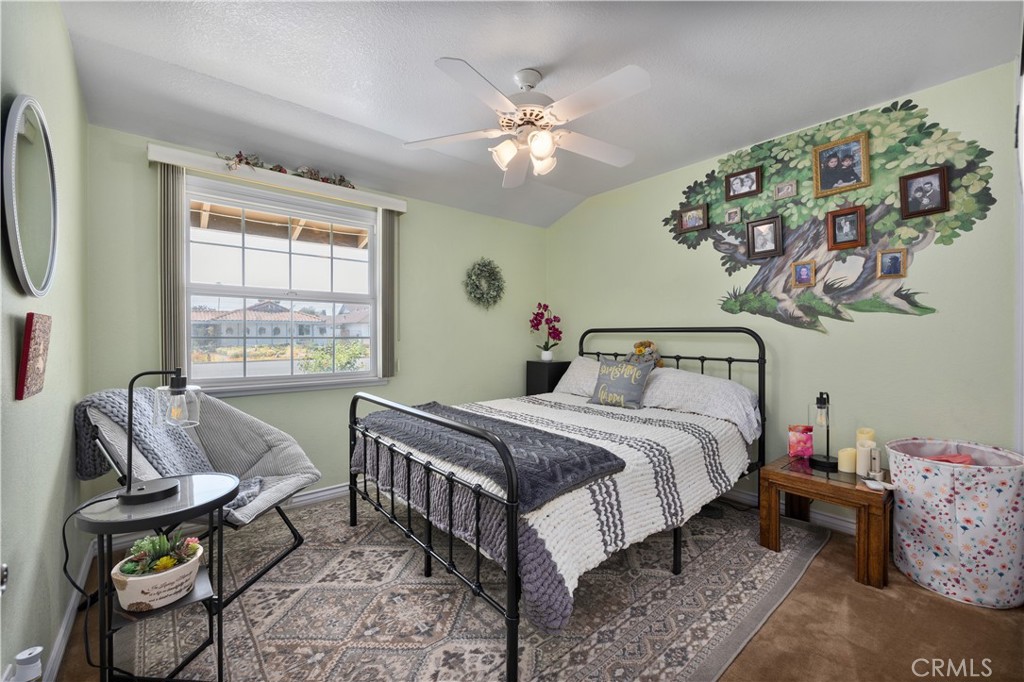 2511 E Oshkosh Avenue