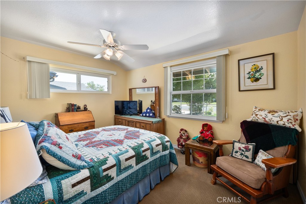 2511 E Oshkosh Avenue