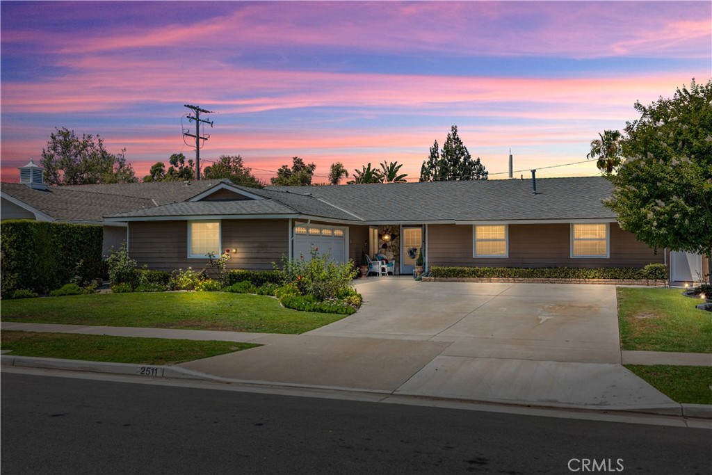 2511 E Oshkosh Avenue