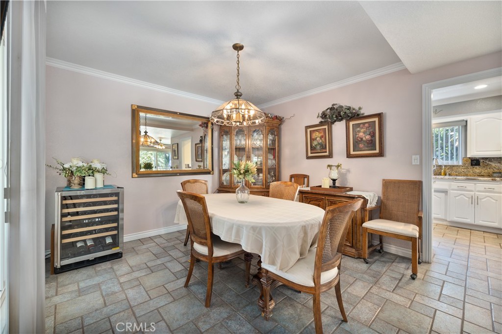 2511 E Oshkosh Avenue