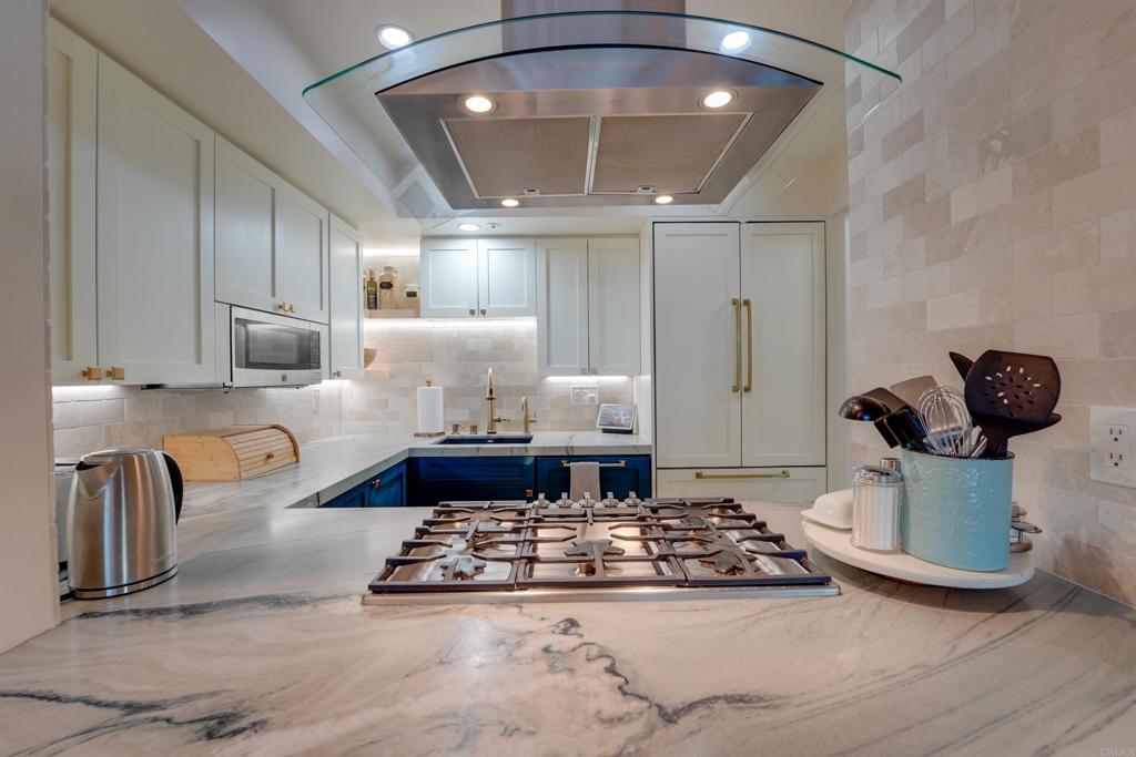 500 W Harbor Drive 903