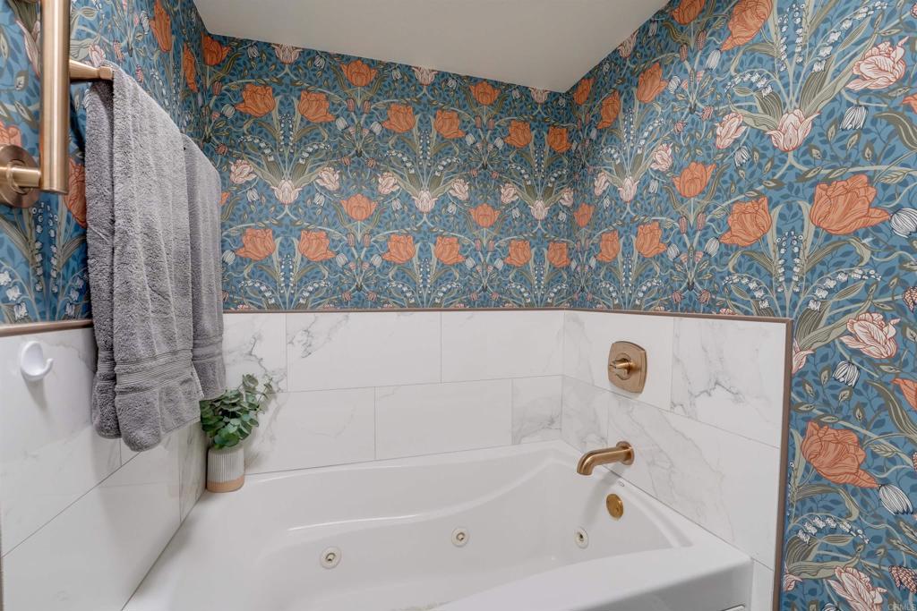 500 W Harbor Drive 903