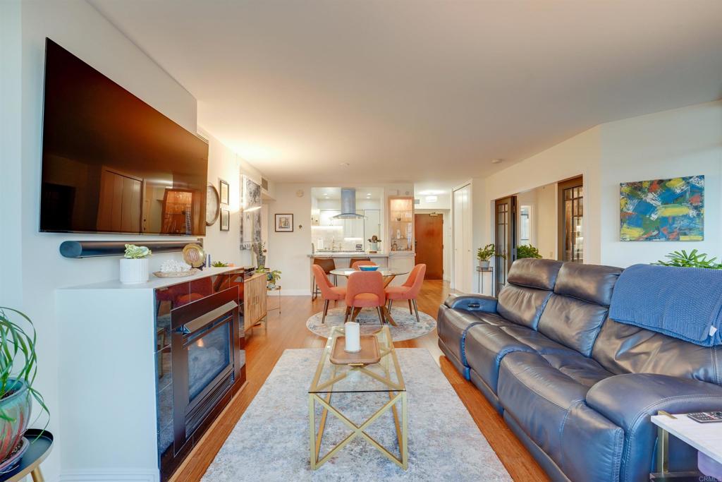 500 W Harbor Drive 903