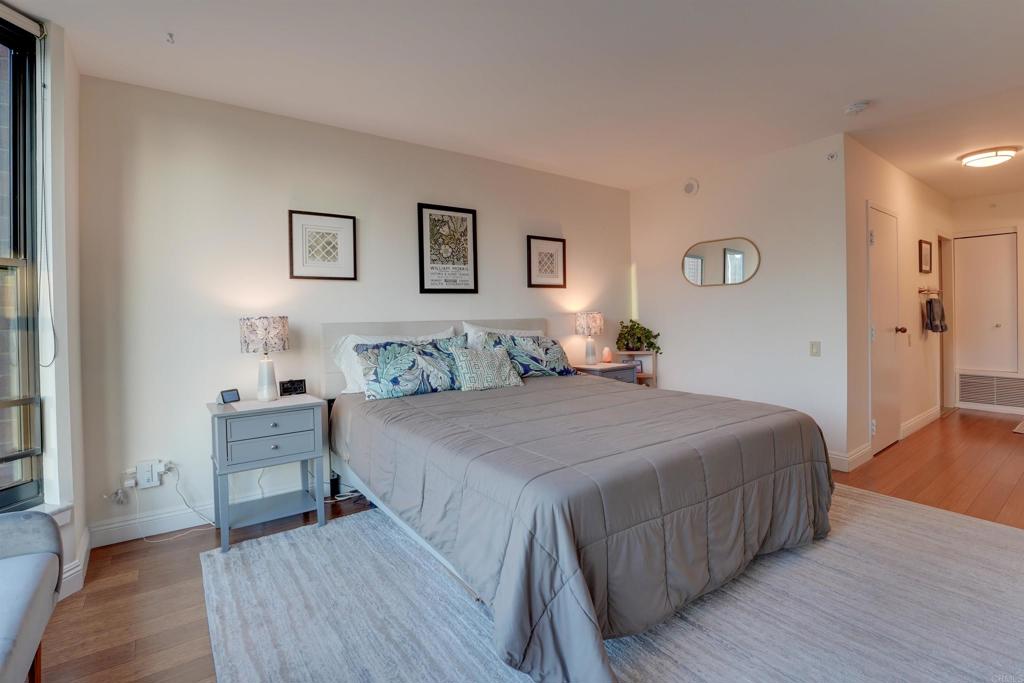 500 W Harbor Drive 903