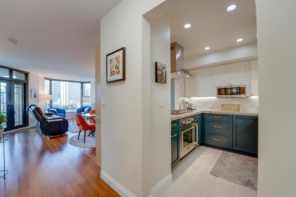 500 W Harbor Drive 903