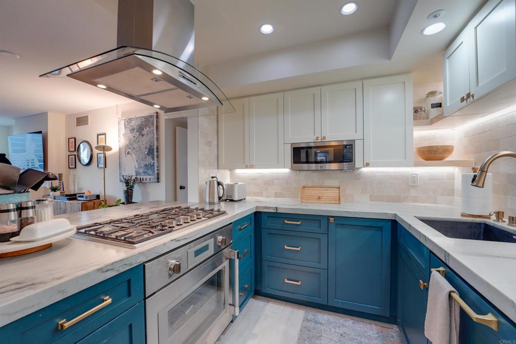 500 W Harbor Drive 903