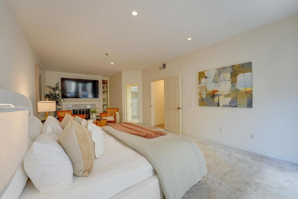 5845 Friars Road 1103