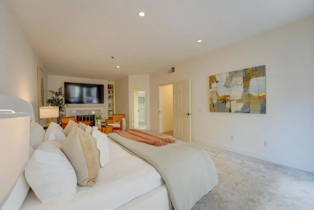 5845 Friars Road Unit 1103