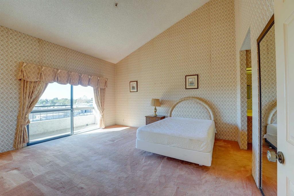 5665 Friars Road 254 & 256