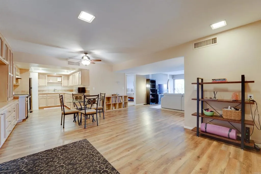 4900 Rosehedge Drive Unit 208