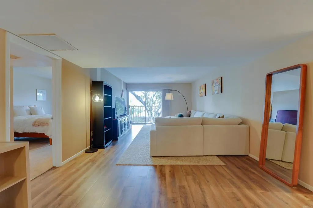 4900 Rosehedge Drive Unit 208