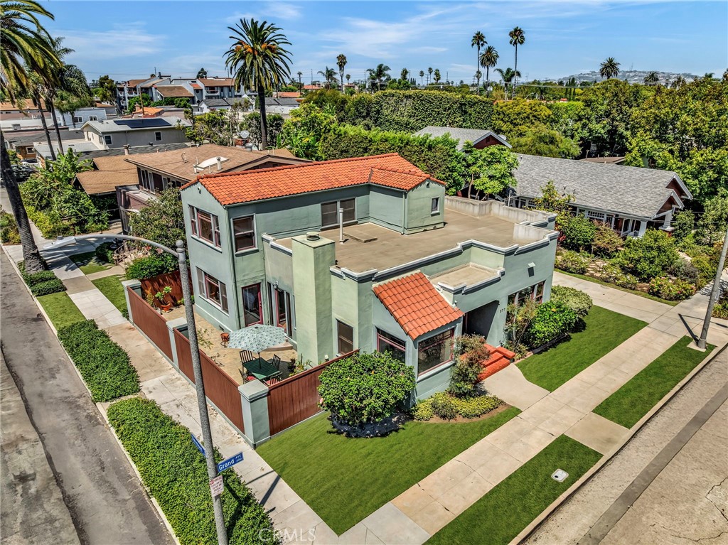 377 Grand Avenue