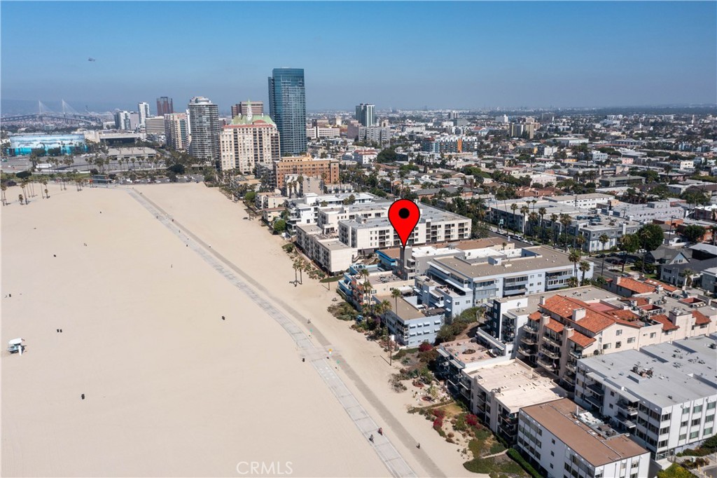 1174 E Ocean Boulevard 9