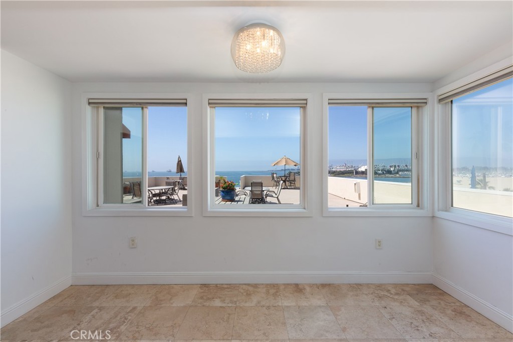 1174 E Ocean Boulevard 9