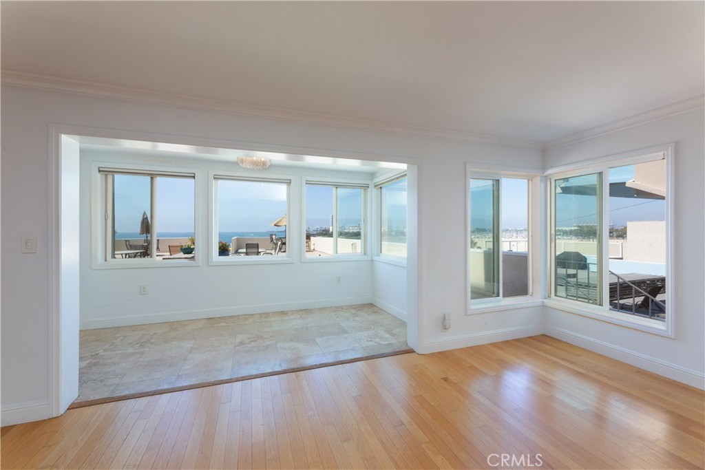 1174 E Ocean Boulevard 9