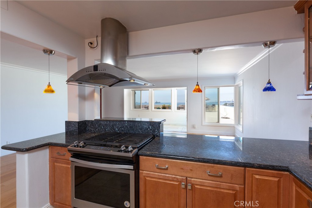 1174 E Ocean Boulevard 9